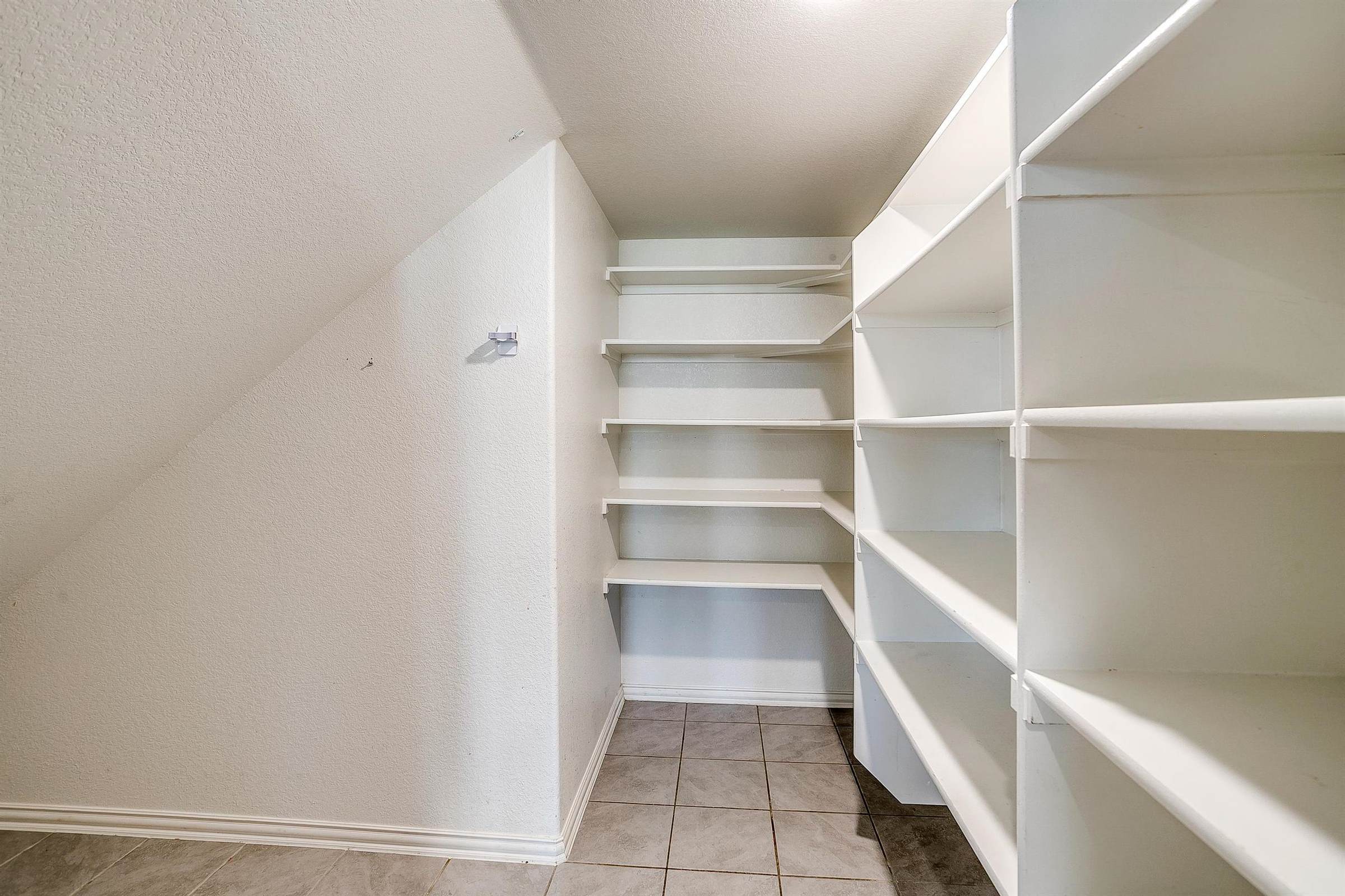 1004 Austin Drive, Godley, TX 76044