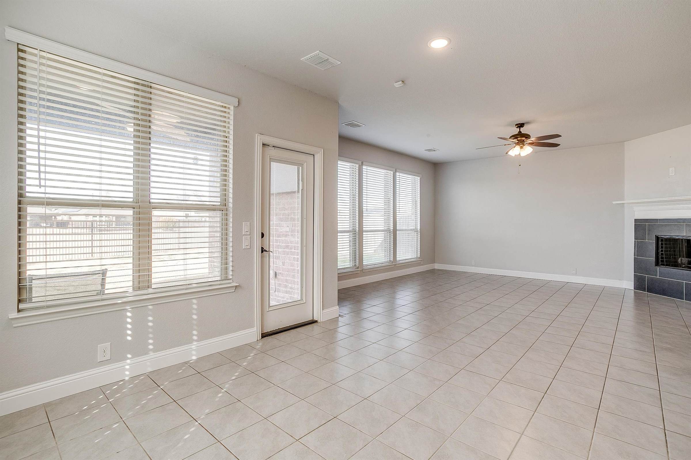 1004 Austin Drive, Godley, TX 76044