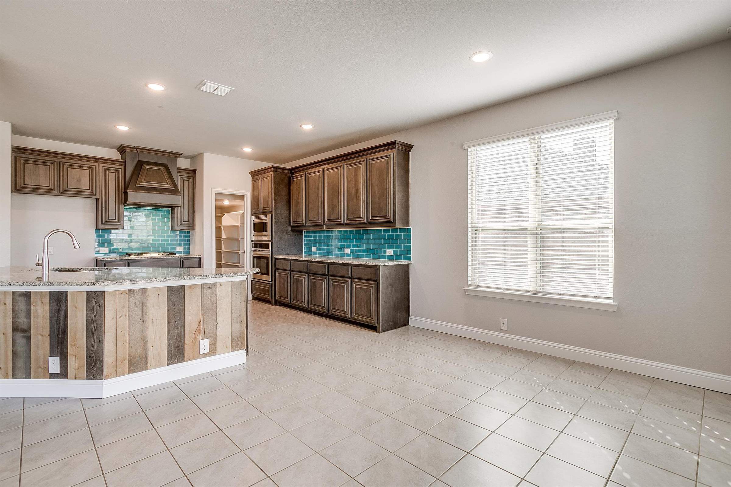 1004 Austin Drive, Godley, TX 76044