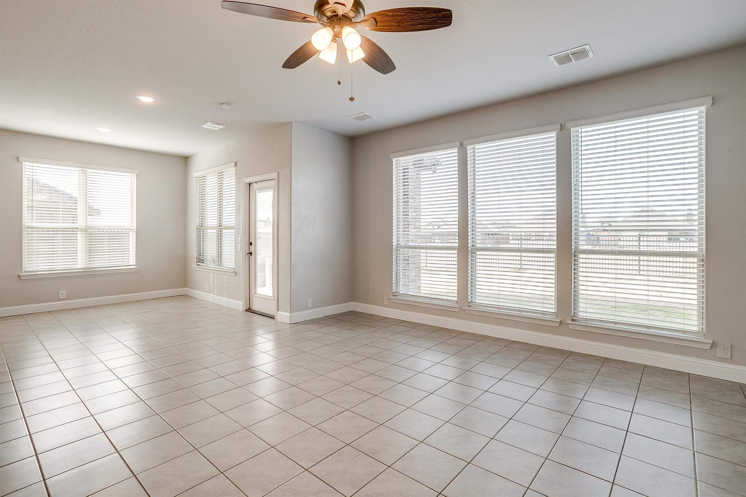 1004 Austin Drive, Godley, TX 76044