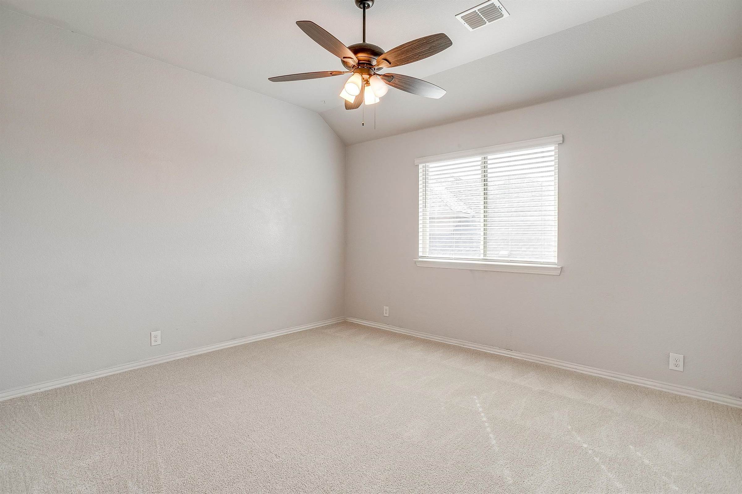 1004 Austin Drive, Godley, TX 76044