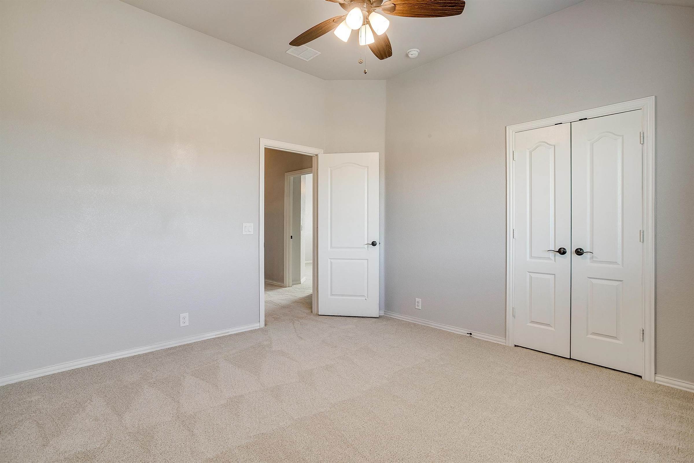 1004 Austin Drive, Godley, TX 76044