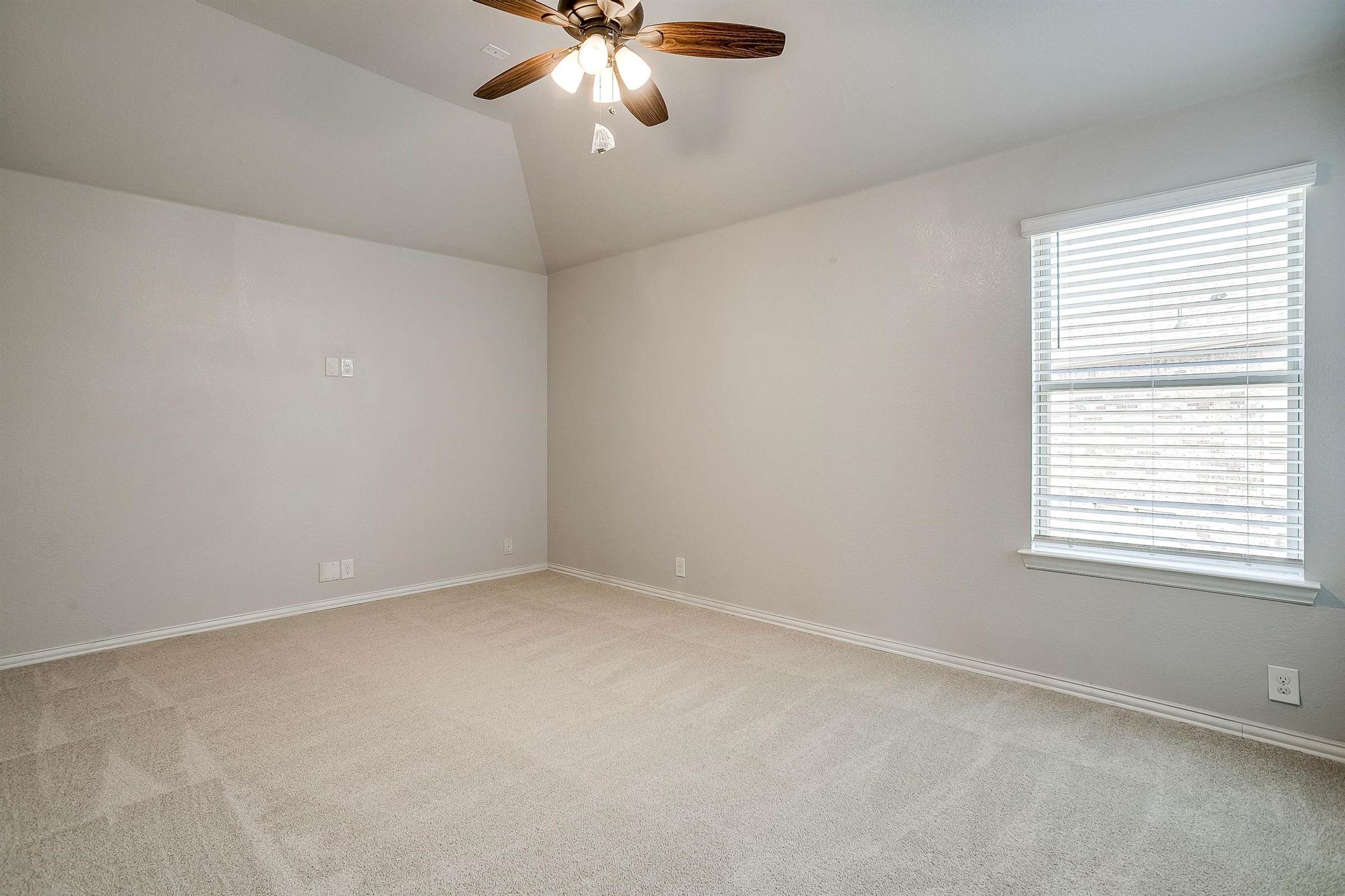 1004 Austin Drive, Godley, TX 76044