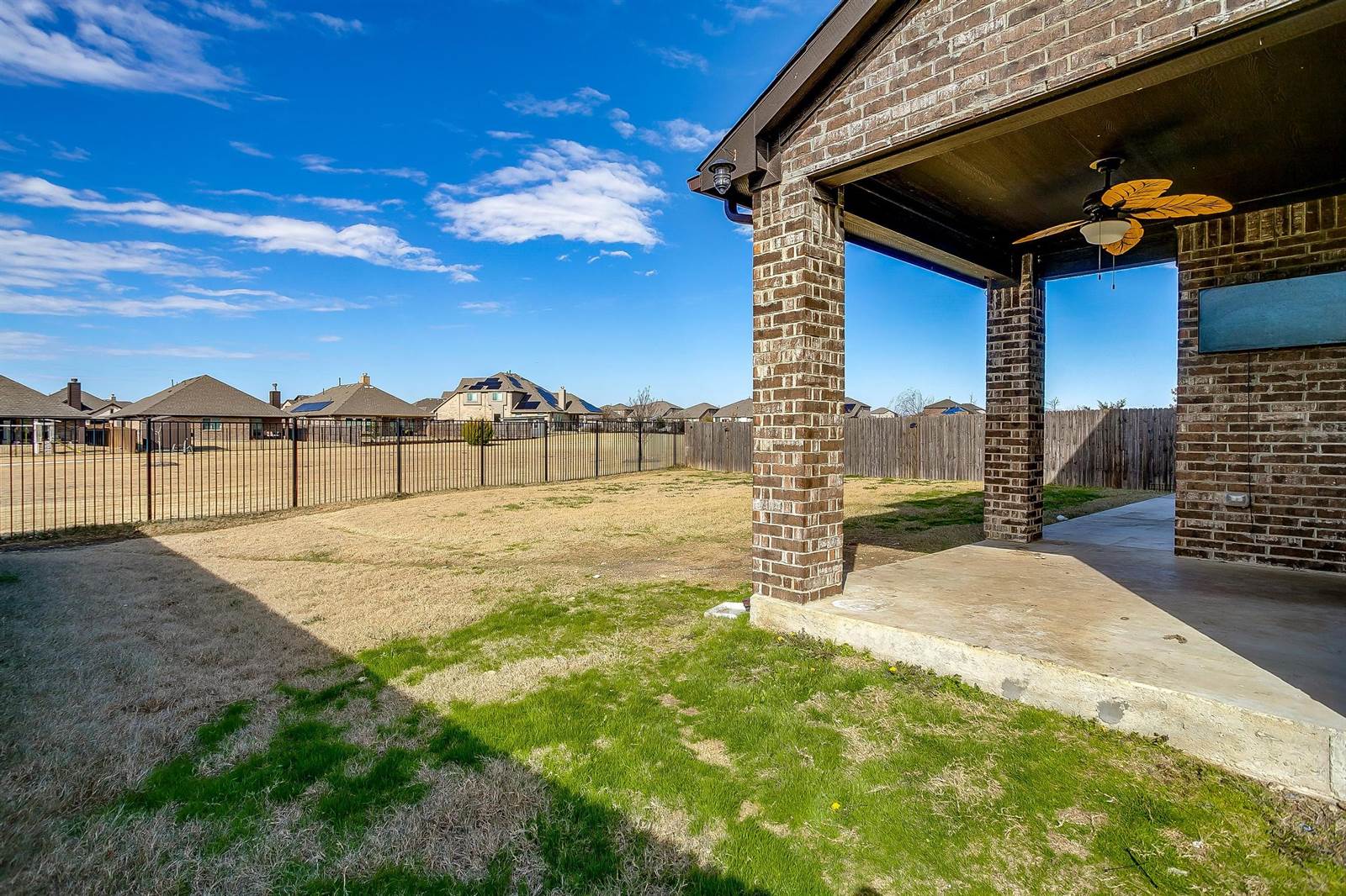 1004 Austin Drive, Godley, TX 76044