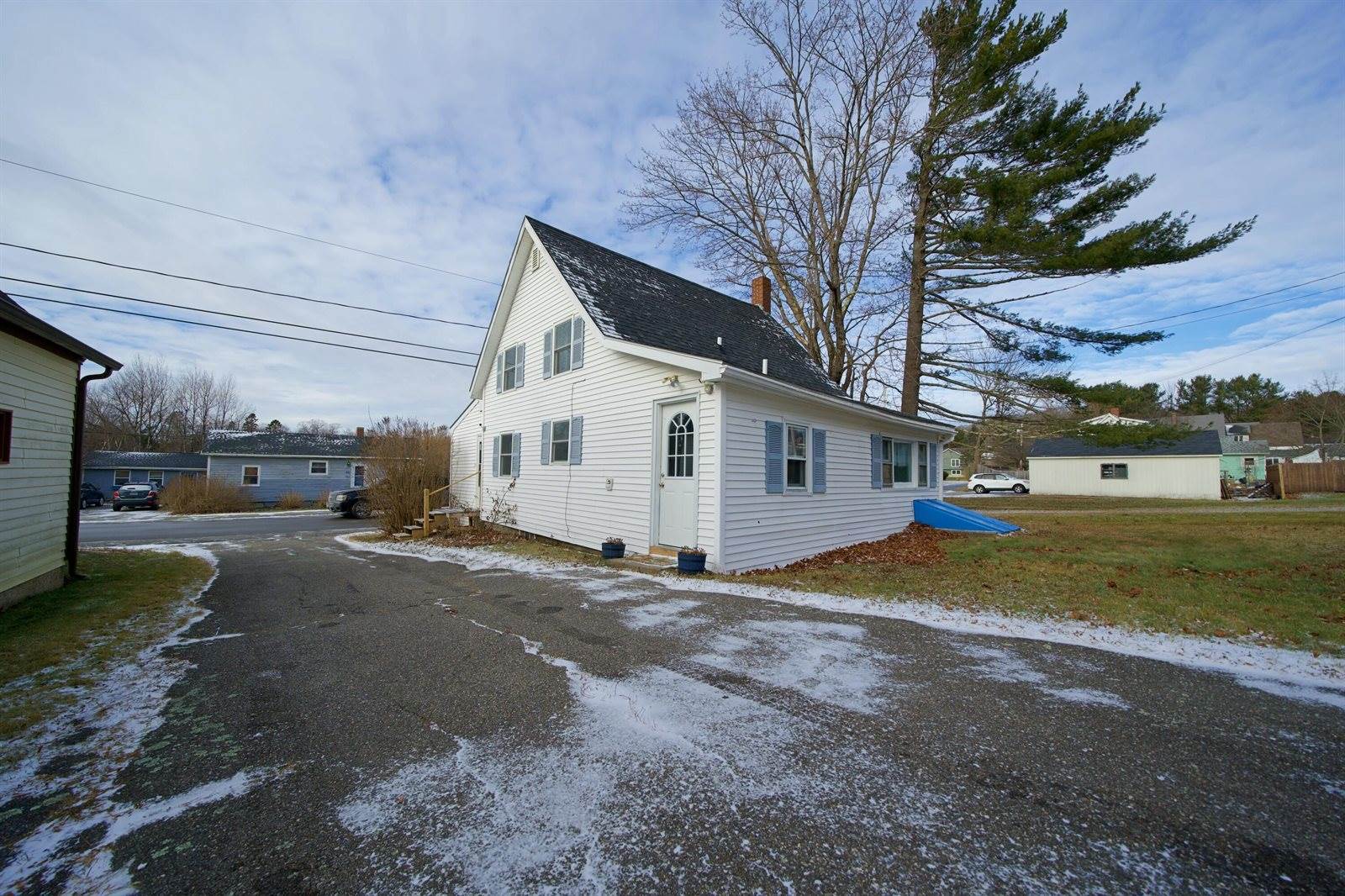 39 Pine Street, Bucksport, ME 04416