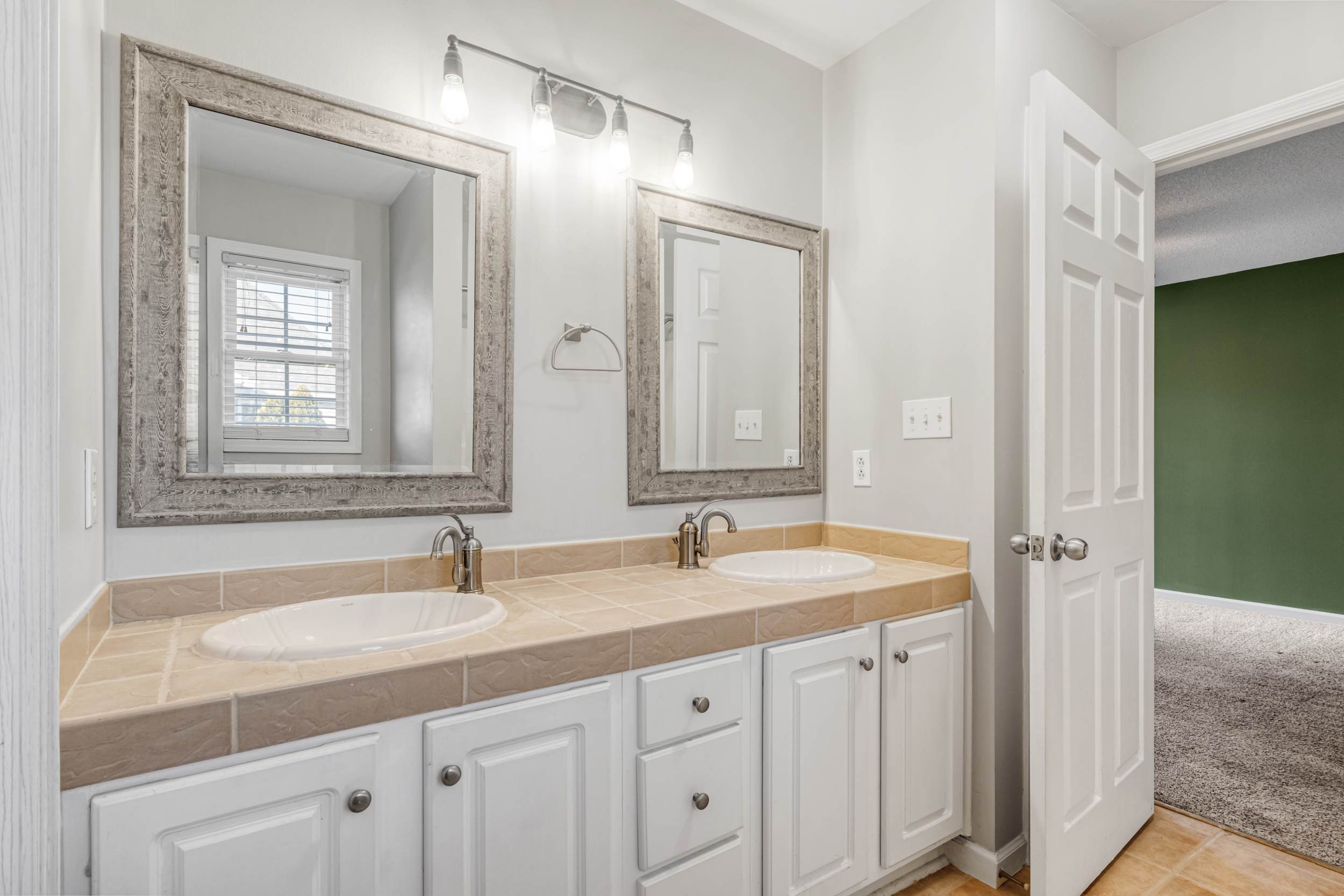 992 Perkins Lane, Elizabeth City, NC 27909