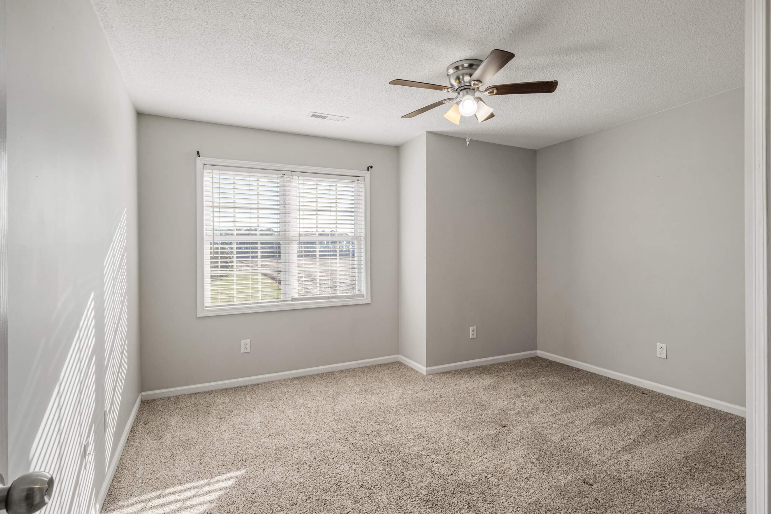 992 Perkins Lane, Elizabeth City, NC 27909