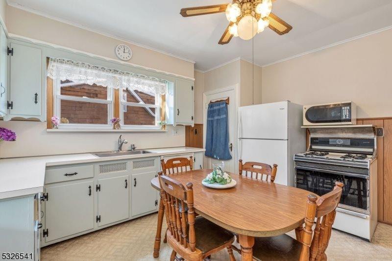 141 Mountain Blvd, Watchung Boro, NJ 07069