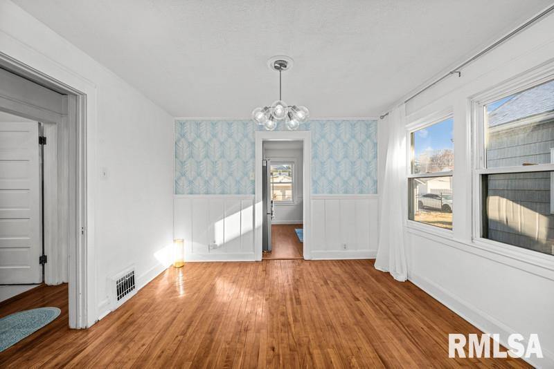 1549 40TH Street, Rock Island, IL 61201