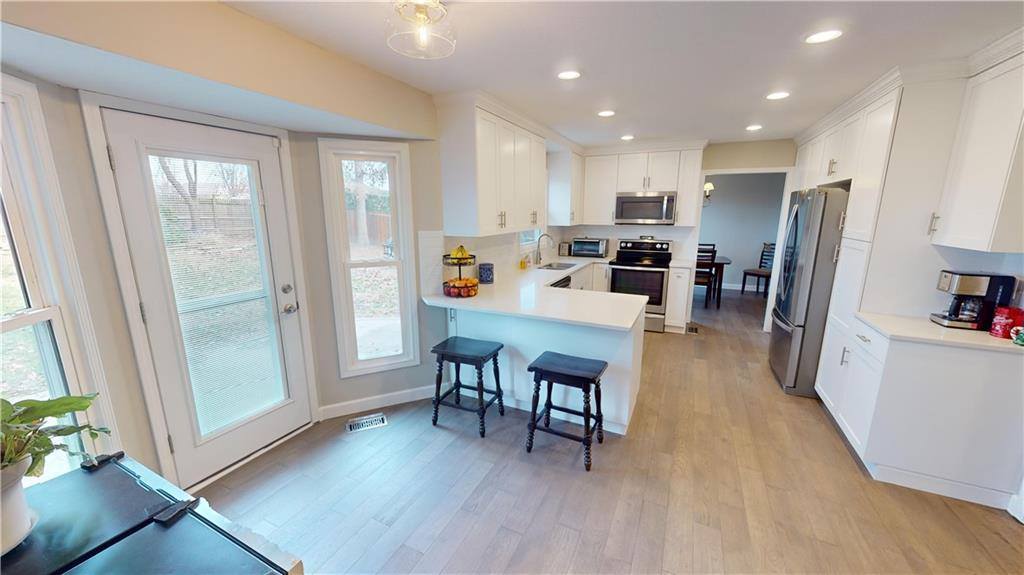 11905 South Hagan Street, Olathe, KS 66062