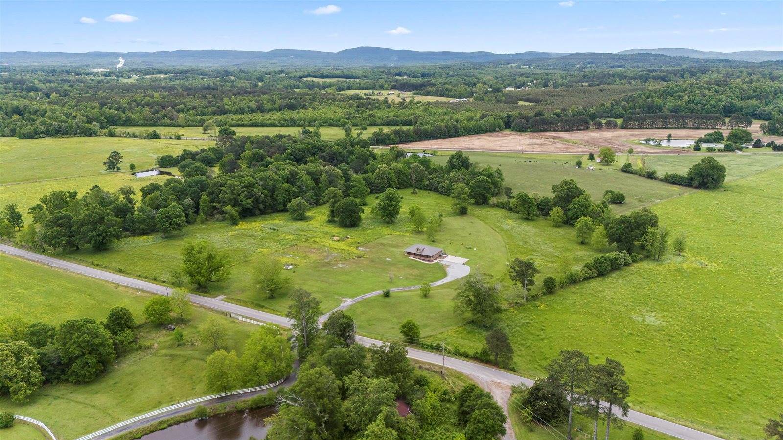 5554 Co Rd 565, Hanceville, AL 35077