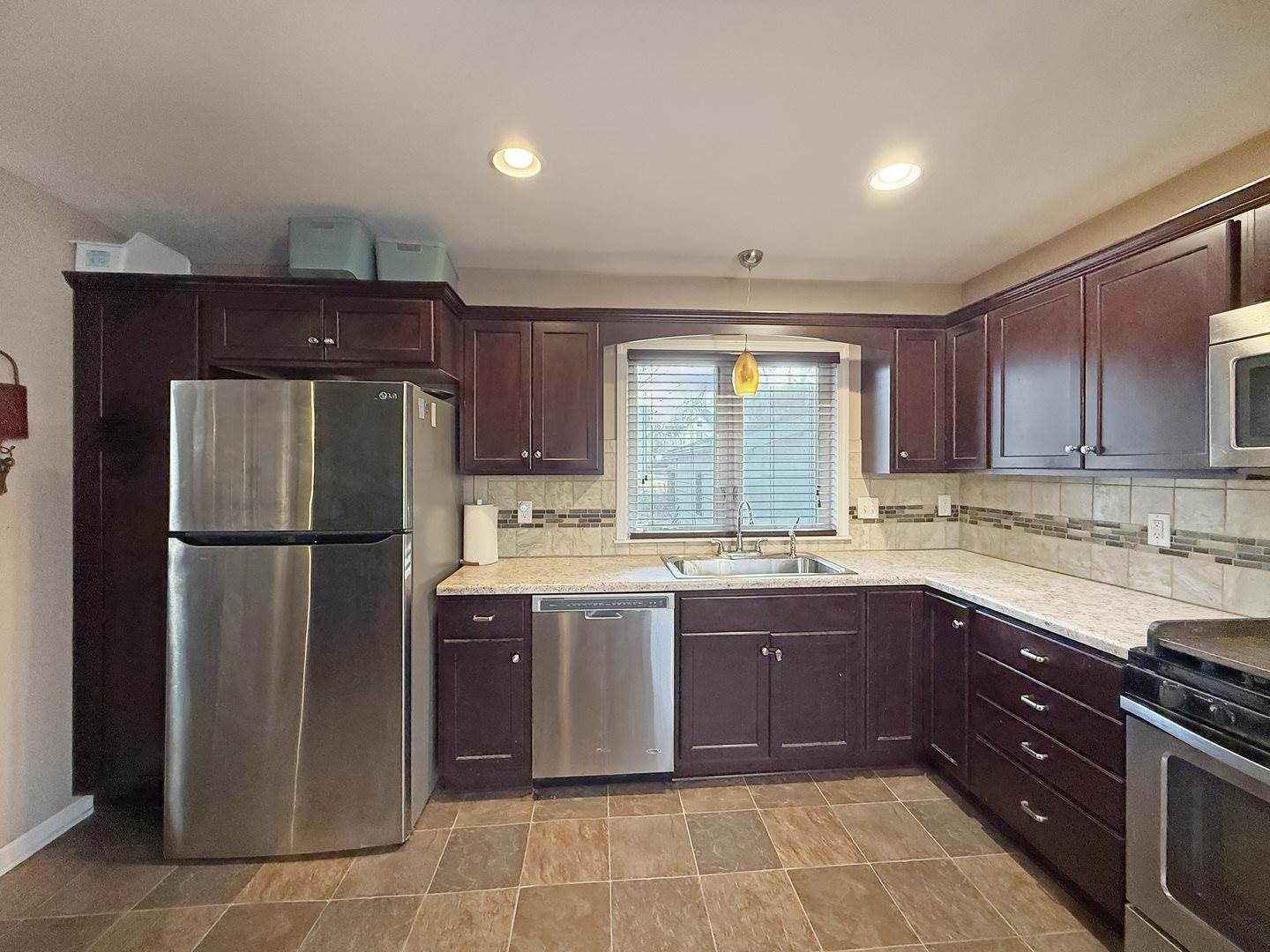 831 East Wyandotte Street, Freeport, IL 61032