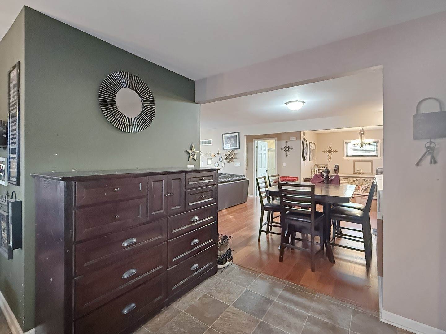 831 East Wyandotte Street, Freeport, IL 61032