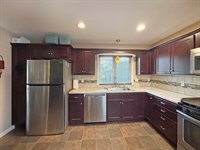 831 East Wyandotte Street, Freeport, IL 61032