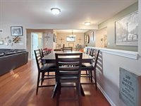 831 East Wyandotte Street, Freeport, IL 61032