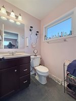 831 East Wyandotte Street, Freeport, IL 61032