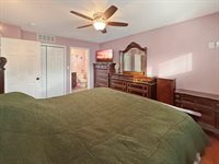 831 East Wyandotte Street, Freeport, IL 61032