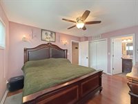 831 East Wyandotte Street, Freeport, IL 61032