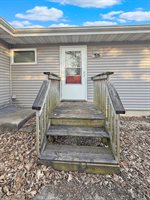 831 East Wyandotte Street, Freeport, IL 61032