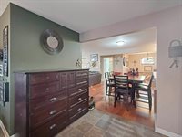831 East Wyandotte Street, Freeport, IL 61032