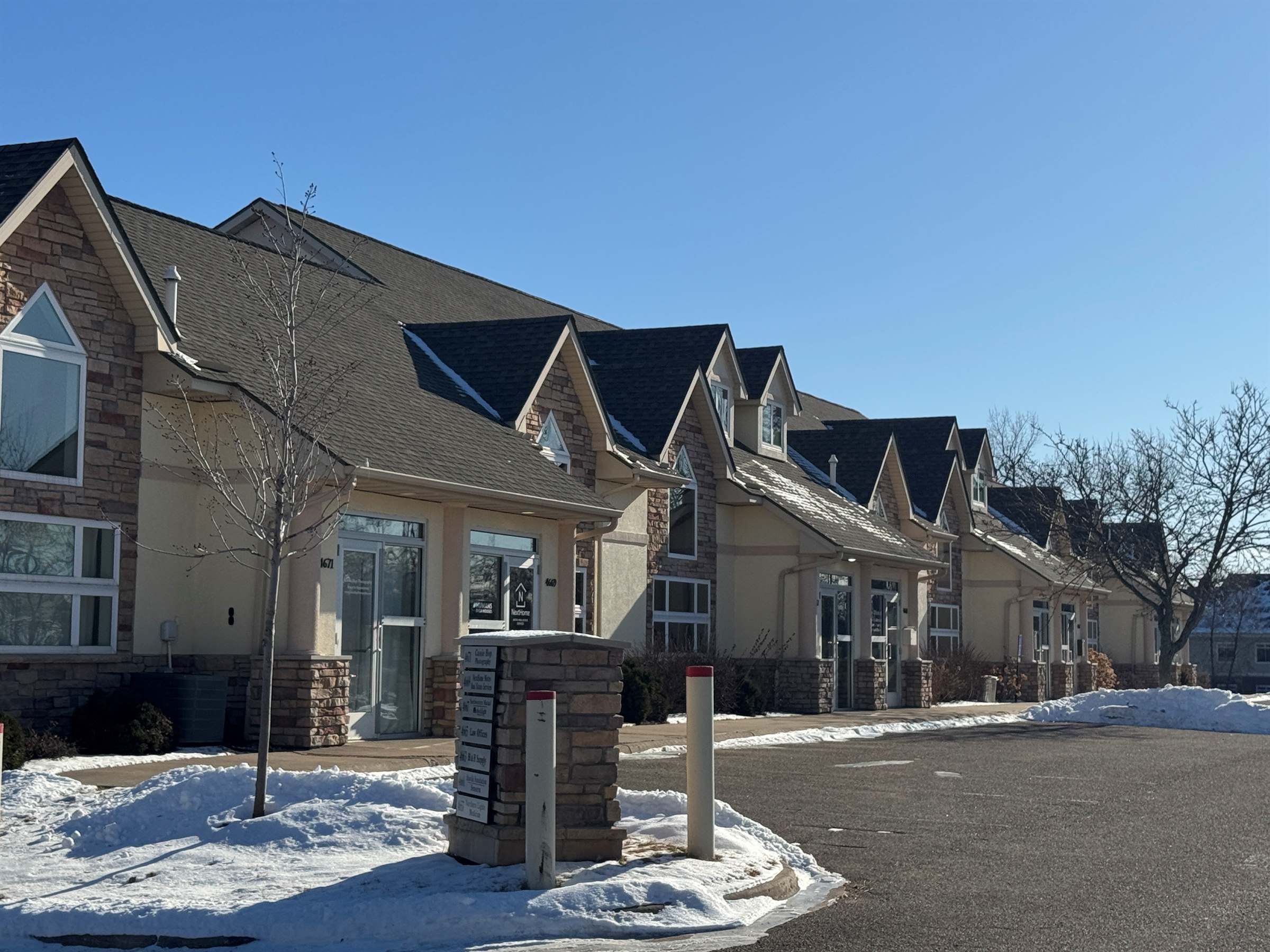 4669 White Bear Parkway, White Bear Lake, MN 55110