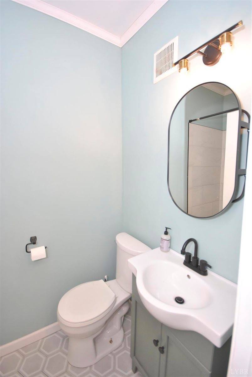 107 Blue Ridge Street, Lynchburg, VA 24501