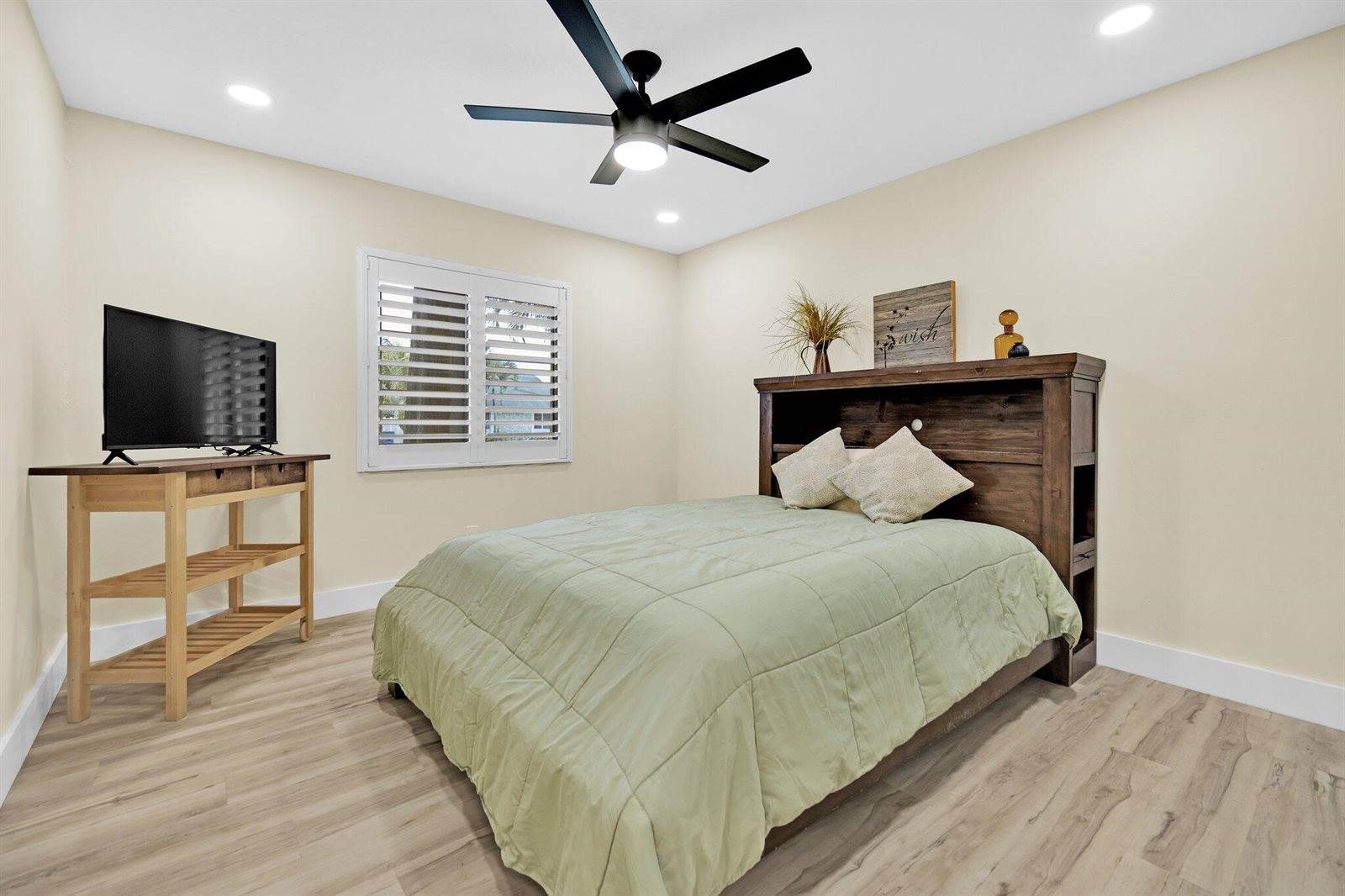 7921 NW 51st Street, Lauderhill, FL 33351