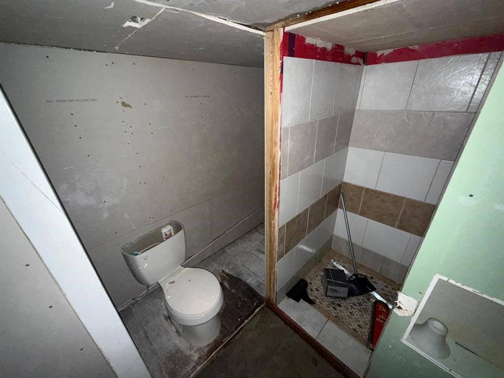 1015 North Bayshore Drive, La Porte, TX 77571