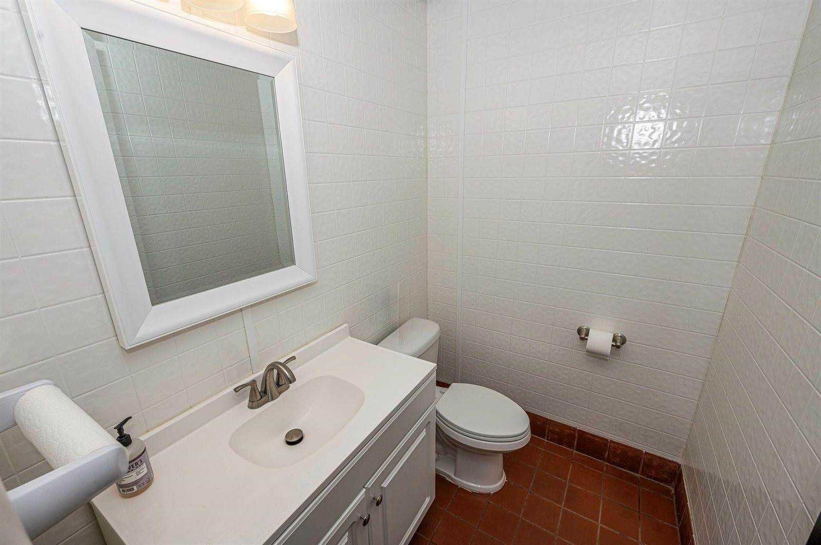 1272 Montauk Highway, Babylon, NY 11726