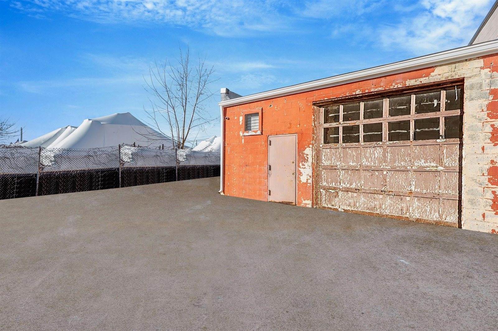 1272 Montauk Highway, Babylon, NY 11726