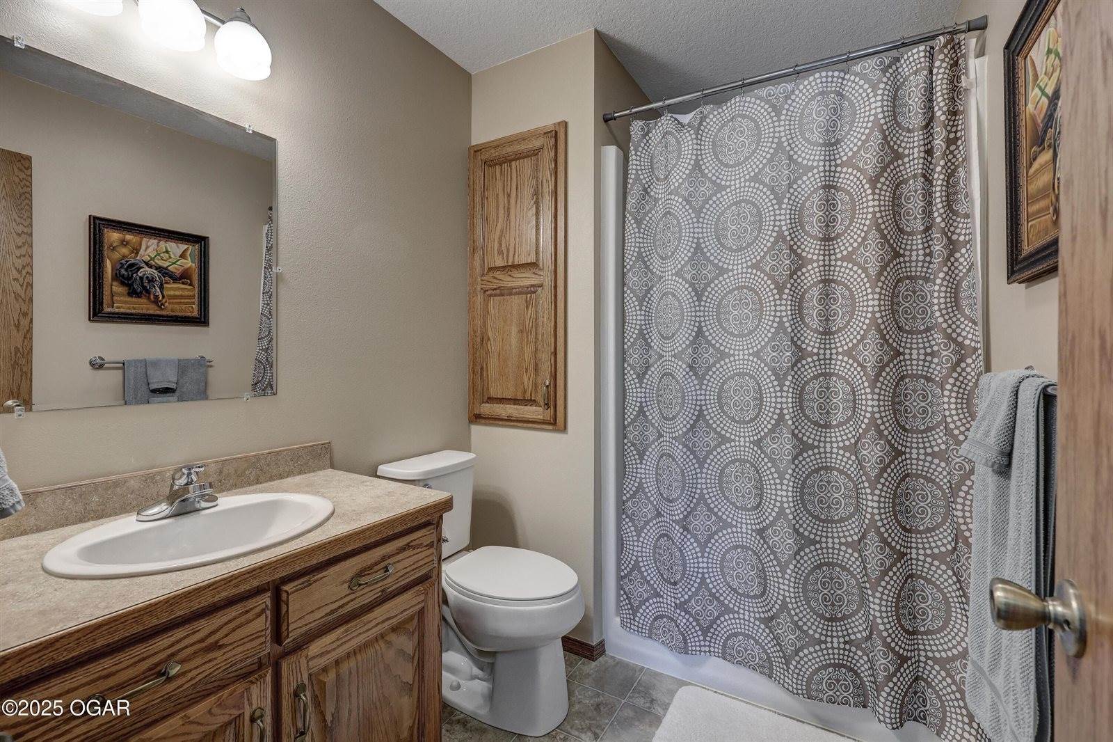 1220 Wildflower Drive, Webb City, MO 64870