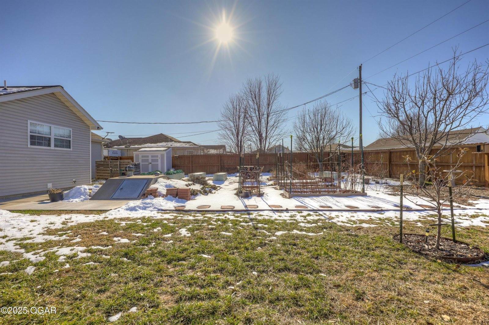 1220 Wildflower Drive, Webb City, MO 64870