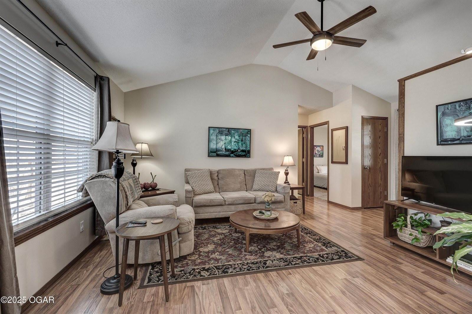 1220 Wildflower Drive, Webb City, MO 64870