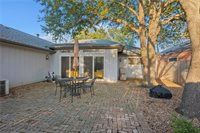 2702 Camelot Drive, Bryan, TX 77802