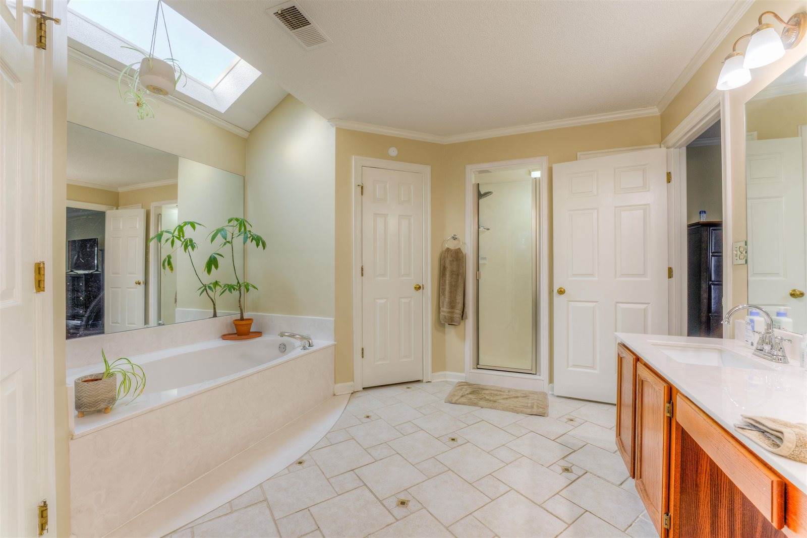 2985 Cotton Plant Rd, Memphis, TN 38119