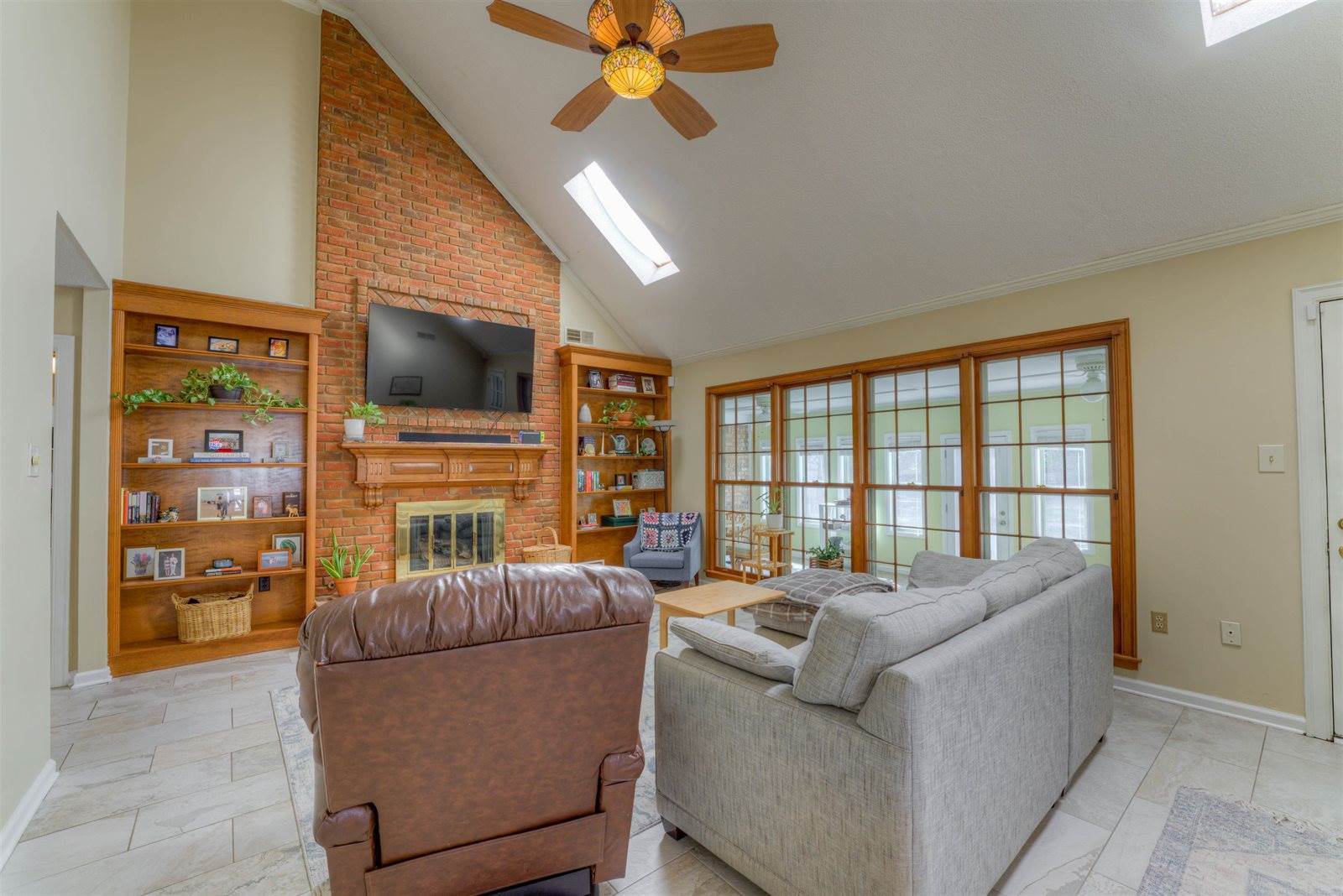 2985 Cotton Plant Rd, Memphis, TN 38119