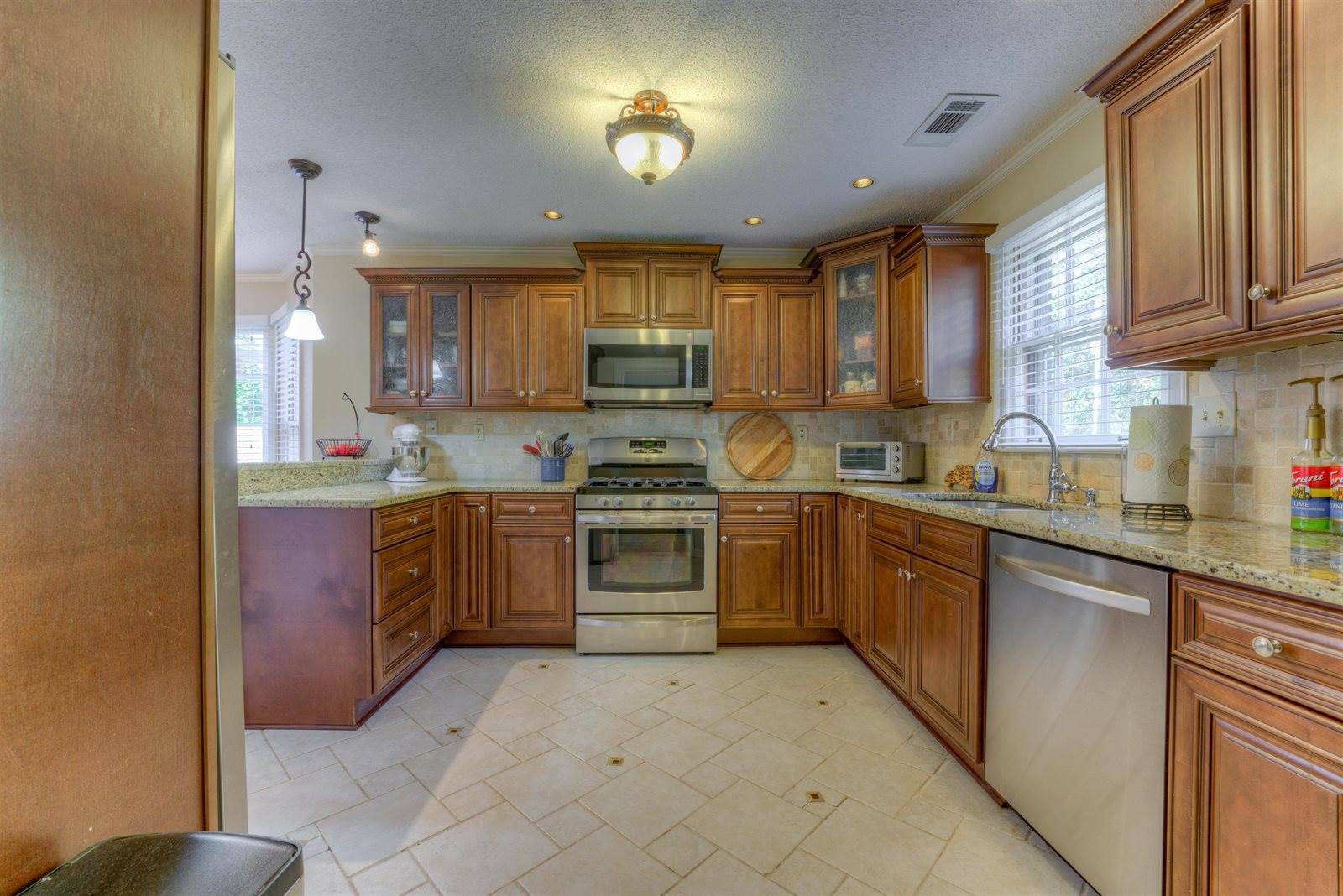 2985 Cotton Plant Rd, Memphis, TN 38119