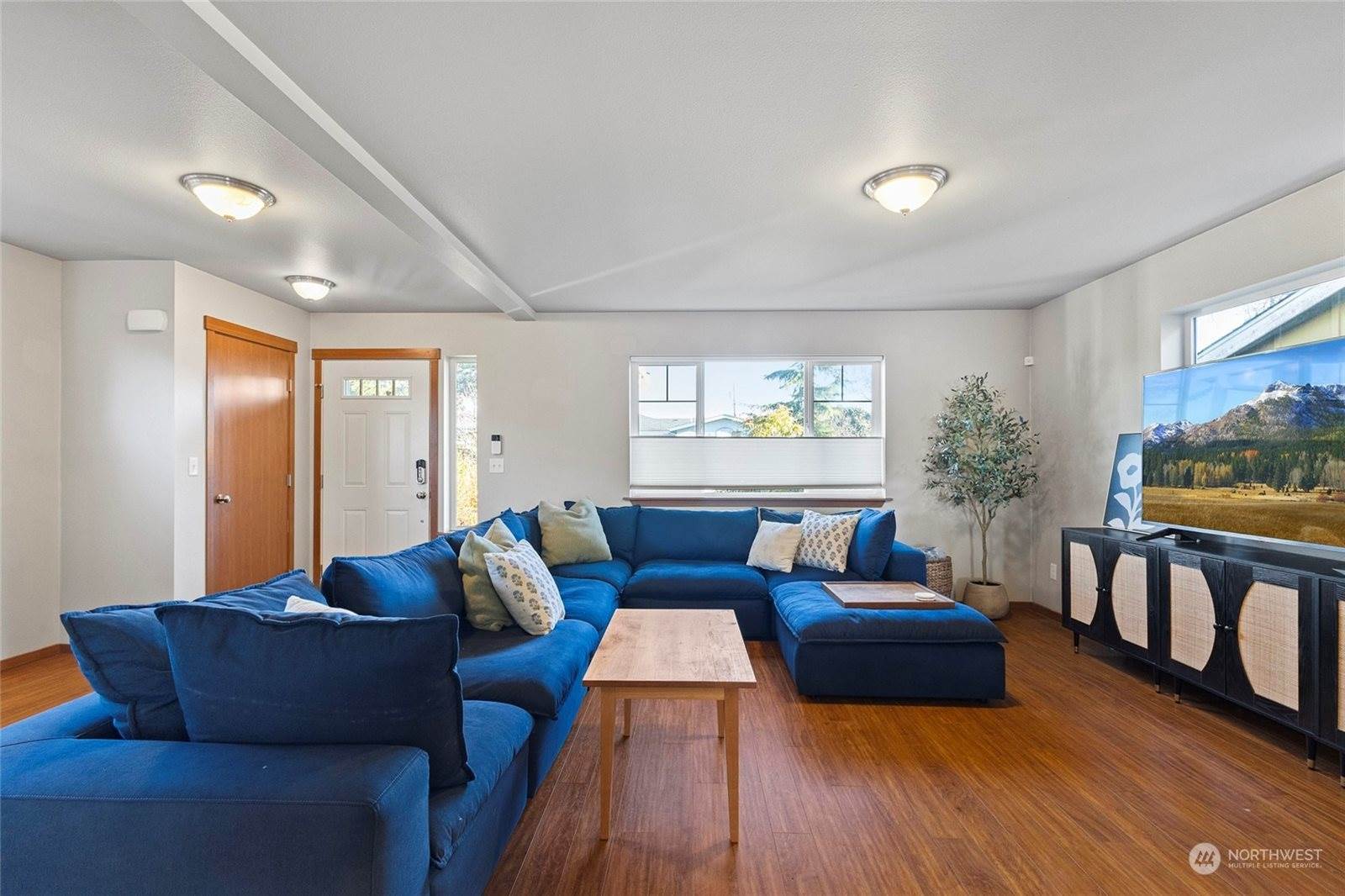 2317 Nevada St, Bellingham, WA 98229