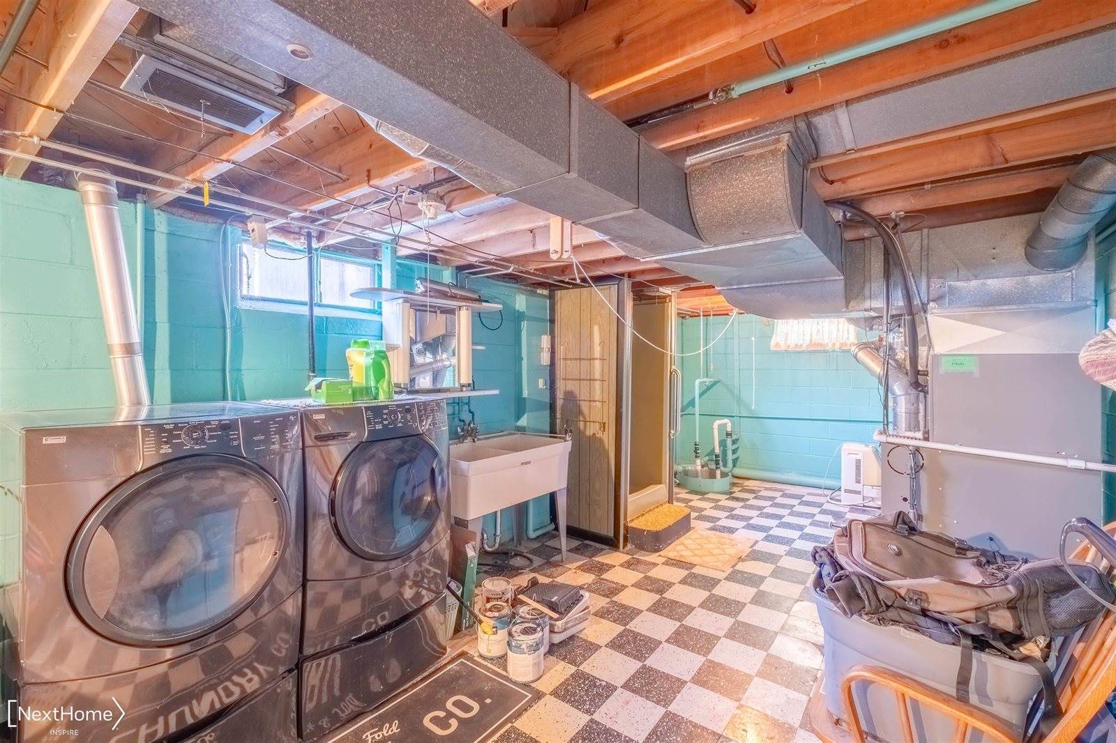 6121 Corunna Road, Flint, MI 48532