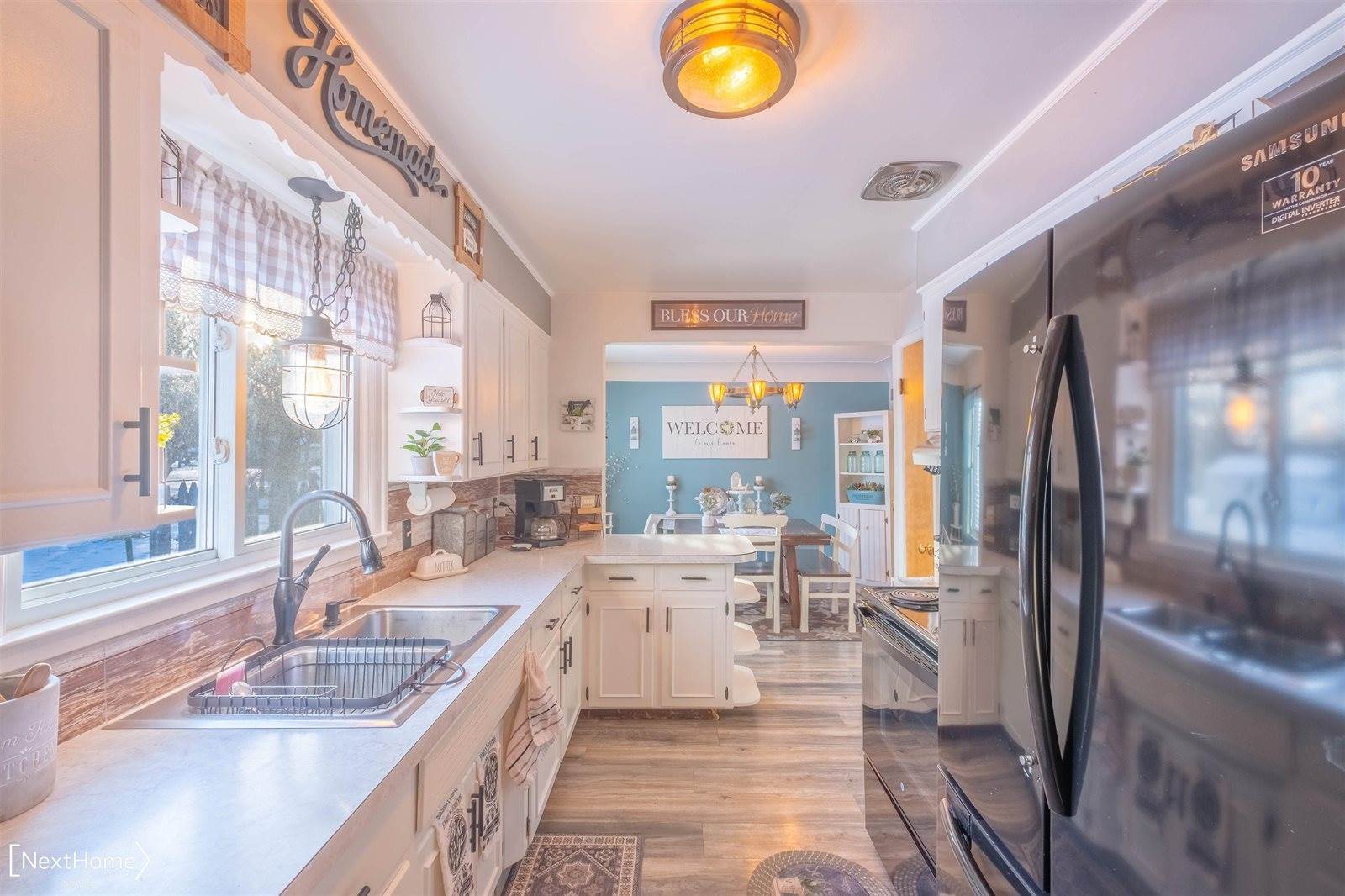 6121 Corunna Road, Flint, MI 48532