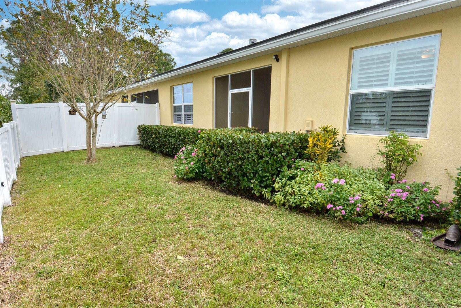 6022 NW Cullen Way, Port Saint Lucie, FL 34983