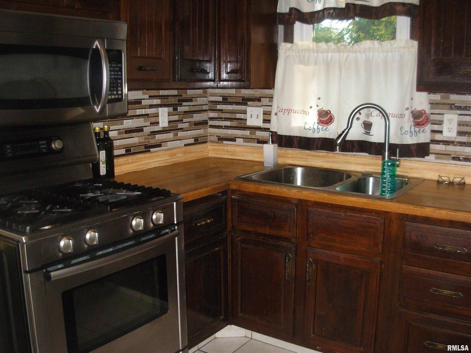 108 Andrea Court, Cleveland, IL 61241