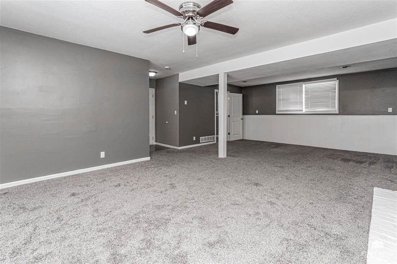 1504 Knollcrest Drive, Junction City, KS 66441