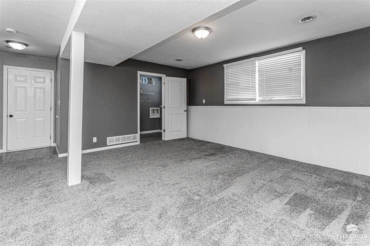 1504 Knollcrest Drive, Junction City, KS 66441