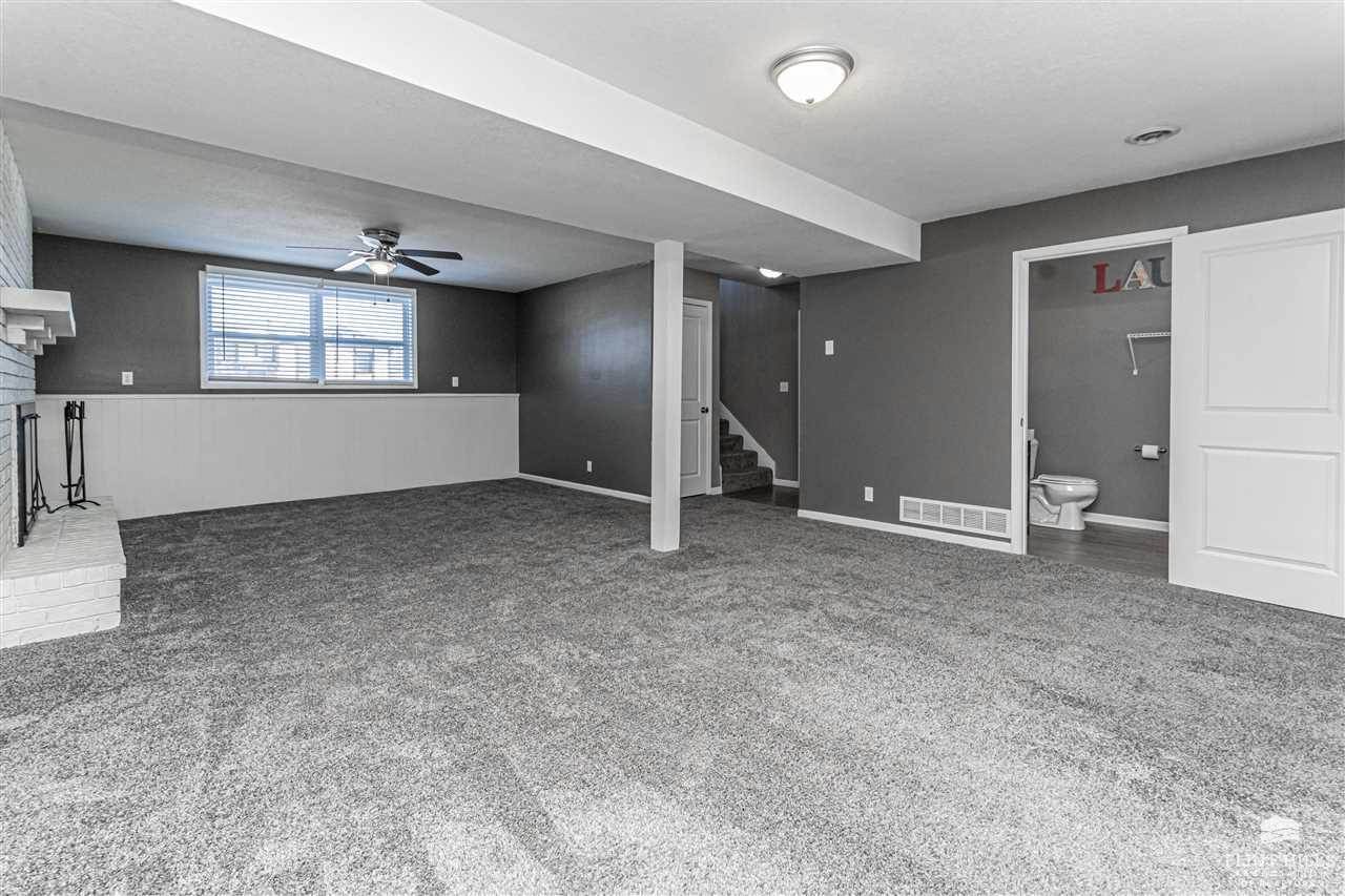 1504 Knollcrest Drive, Junction City, KS 66441