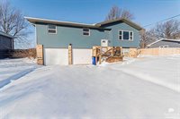 1504 Knollcrest Drive, Junction City, KS 66441