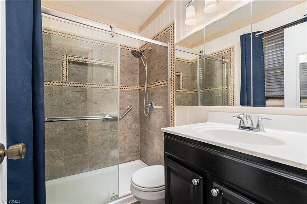 2815 Caraway Lane, Winston-Salem, NC 27103