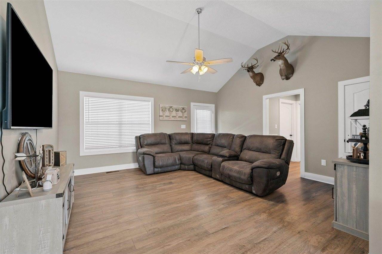 2400 Richardsville Road, Bowling Green, KY 42101