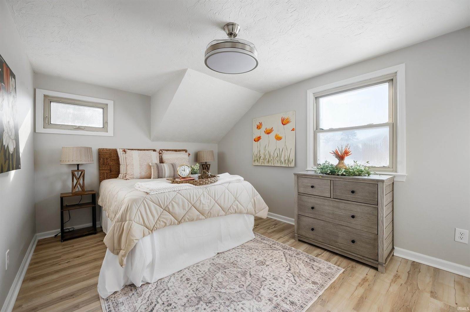 4049 E 900 N, Alexandria, IN 46001