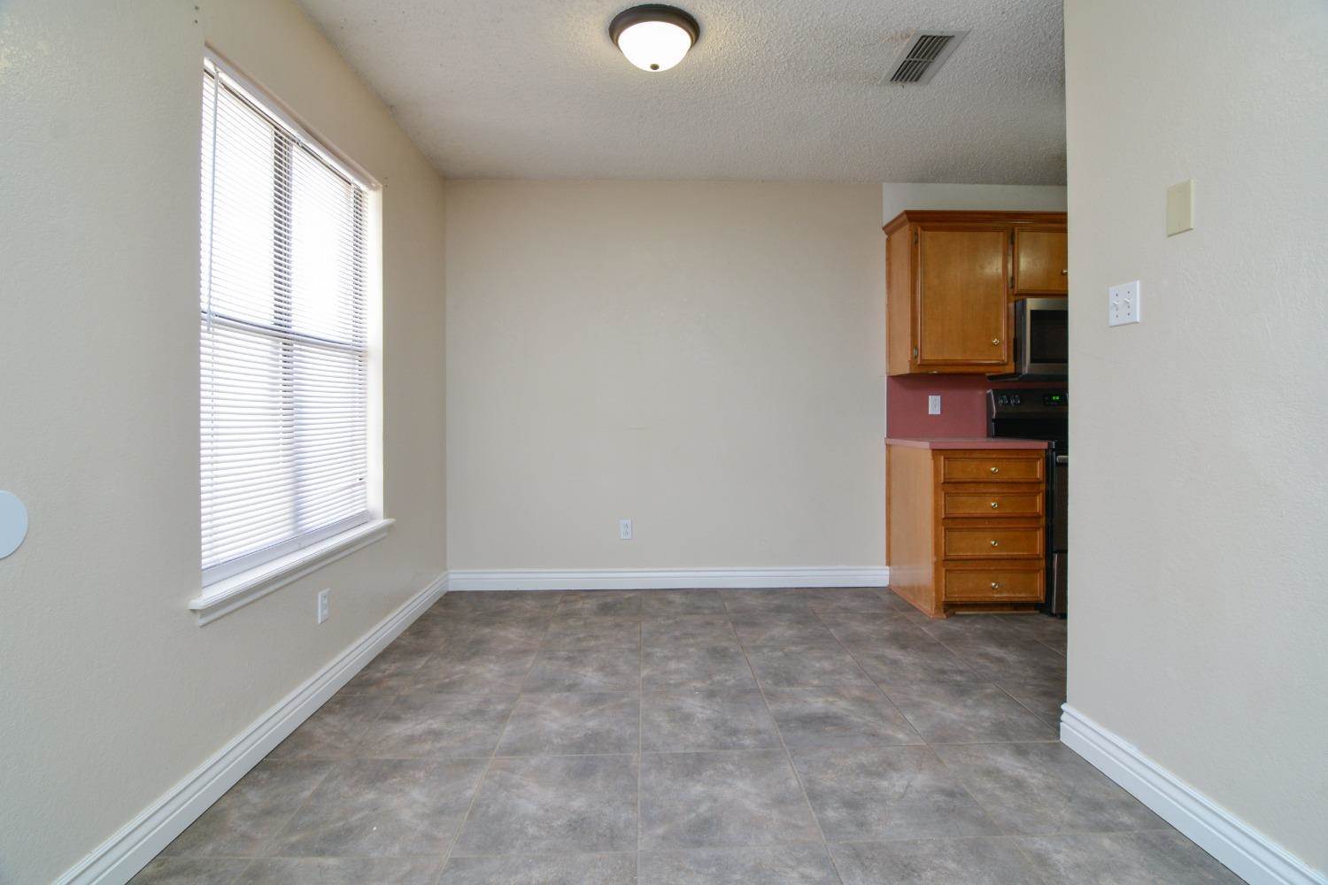 1414 Bryan Avenue, Wolfforth, TX 79382